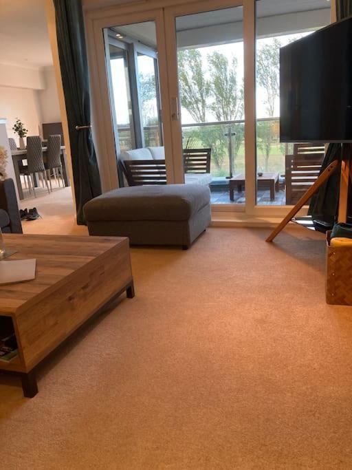 Beautiful 2 Bedroom Flat Overlooking Golf Course Carnoustie Eksteriør billede